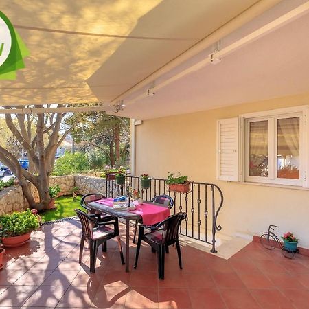 Leona & Borna'S Central Lapad Suites دوبروفينك المظهر الخارجي الصورة