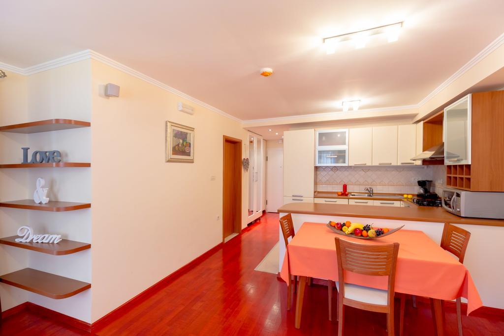 Leona & Borna'S Central Lapad Suites دوبروفينك المظهر الخارجي الصورة