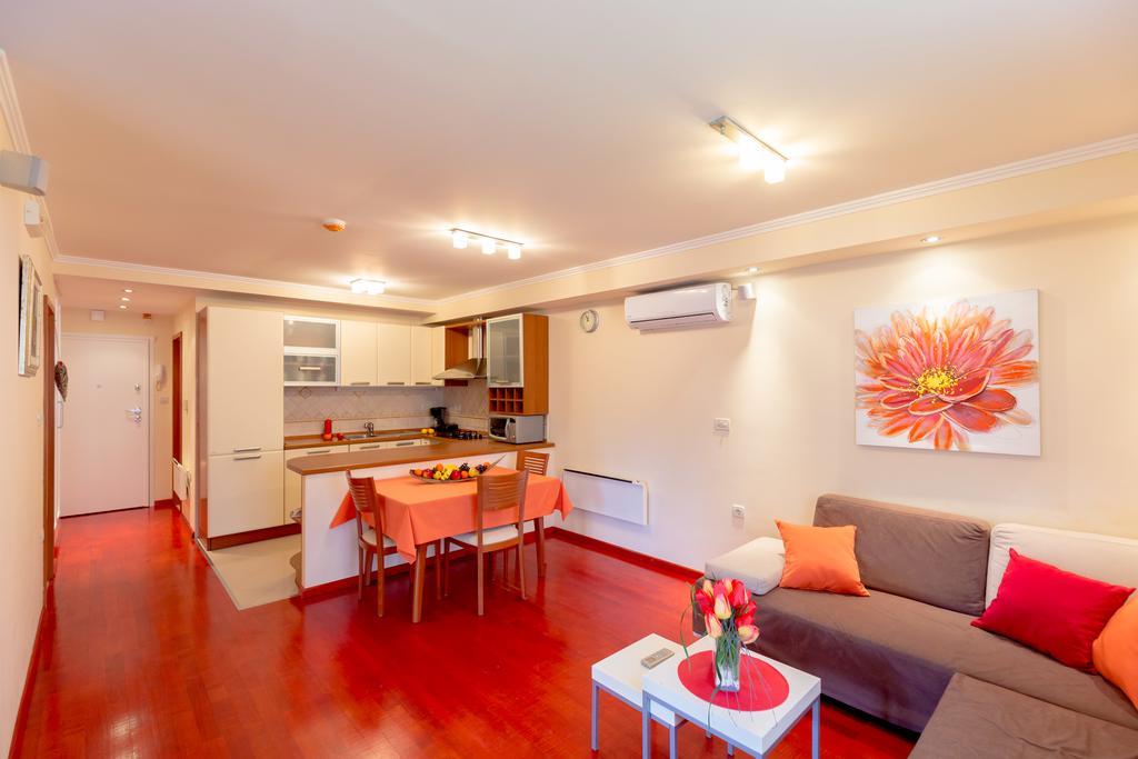 Leona & Borna'S Central Lapad Suites دوبروفينك المظهر الخارجي الصورة
