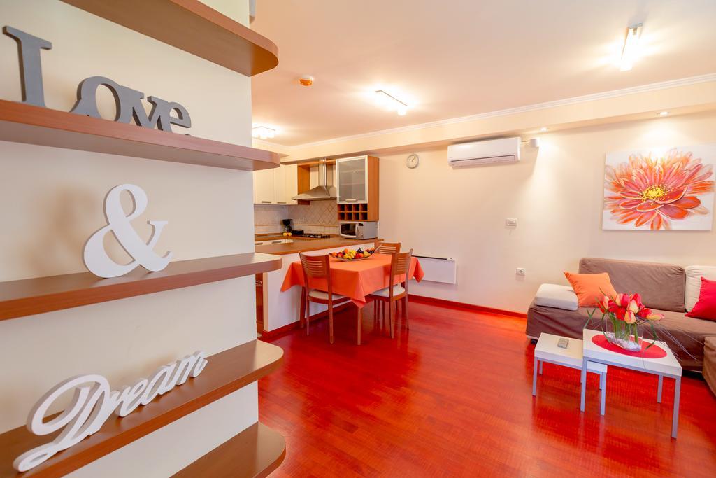 Leona & Borna'S Central Lapad Suites دوبروفينك المظهر الخارجي الصورة