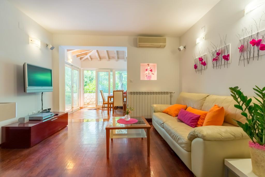Leona & Borna'S Central Lapad Suites دوبروفينك المظهر الخارجي الصورة