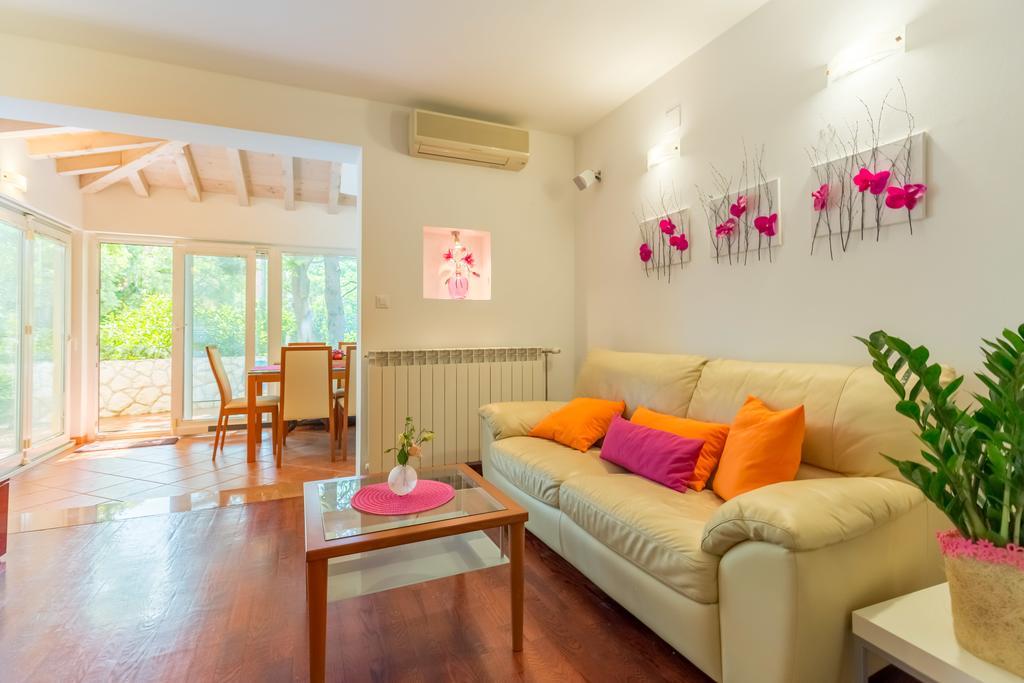 Leona & Borna'S Central Lapad Suites دوبروفينك المظهر الخارجي الصورة