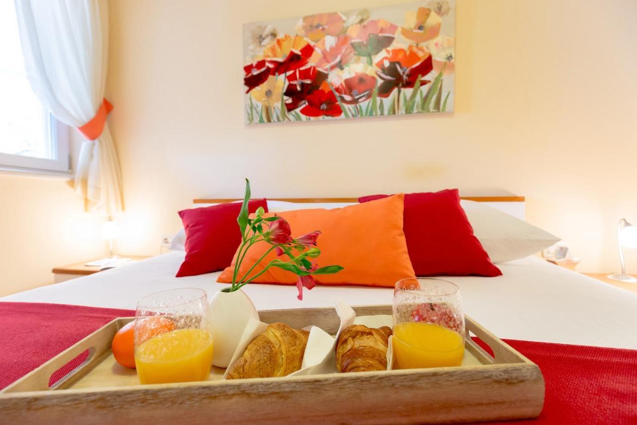 Leona & Borna'S Central Lapad Suites دوبروفينك المظهر الخارجي الصورة