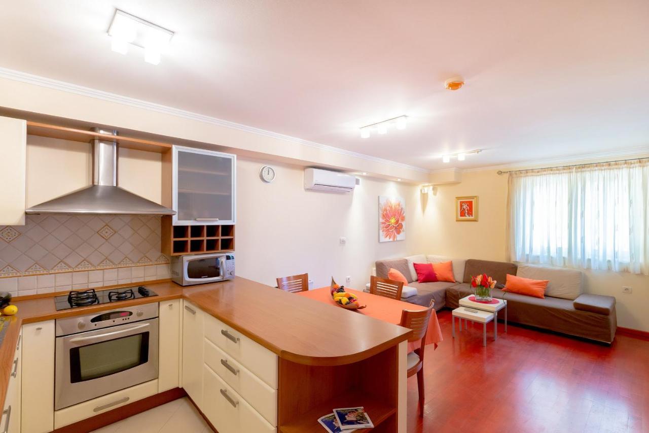 Leona & Borna'S Central Lapad Suites دوبروفينك المظهر الخارجي الصورة