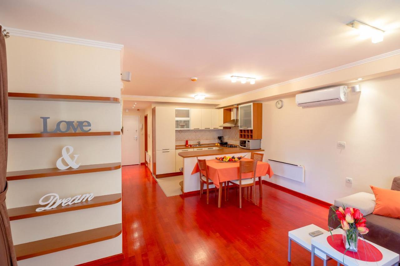 Leona & Borna'S Central Lapad Suites دوبروفينك المظهر الخارجي الصورة