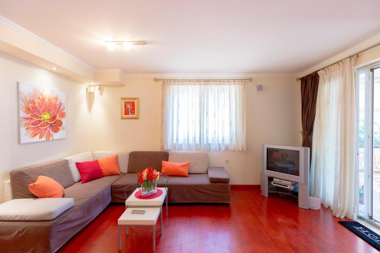 Leona & Borna'S Central Lapad Suites دوبروفينك المظهر الخارجي الصورة