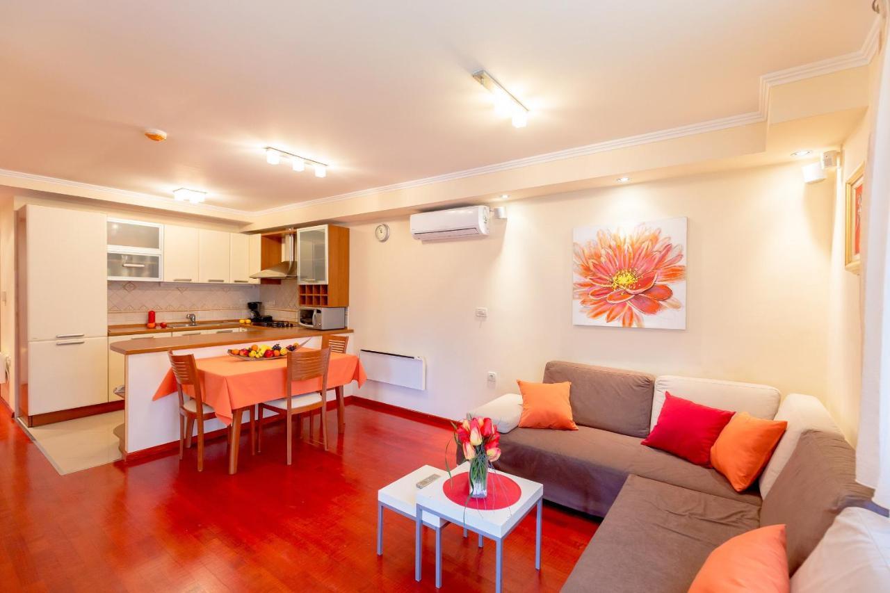 Leona & Borna'S Central Lapad Suites دوبروفينك المظهر الخارجي الصورة