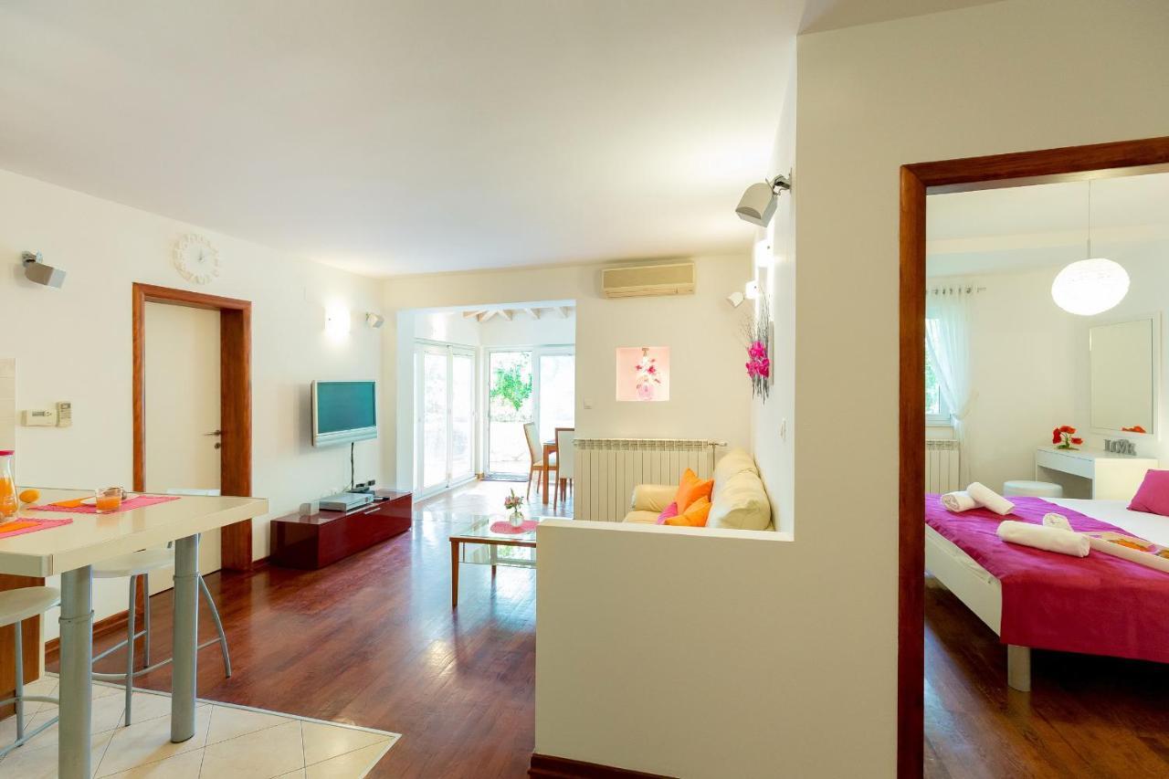 Leona & Borna'S Central Lapad Suites دوبروفينك المظهر الخارجي الصورة
