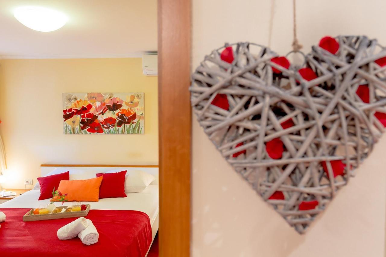 Leona & Borna'S Central Lapad Suites دوبروفينك المظهر الخارجي الصورة